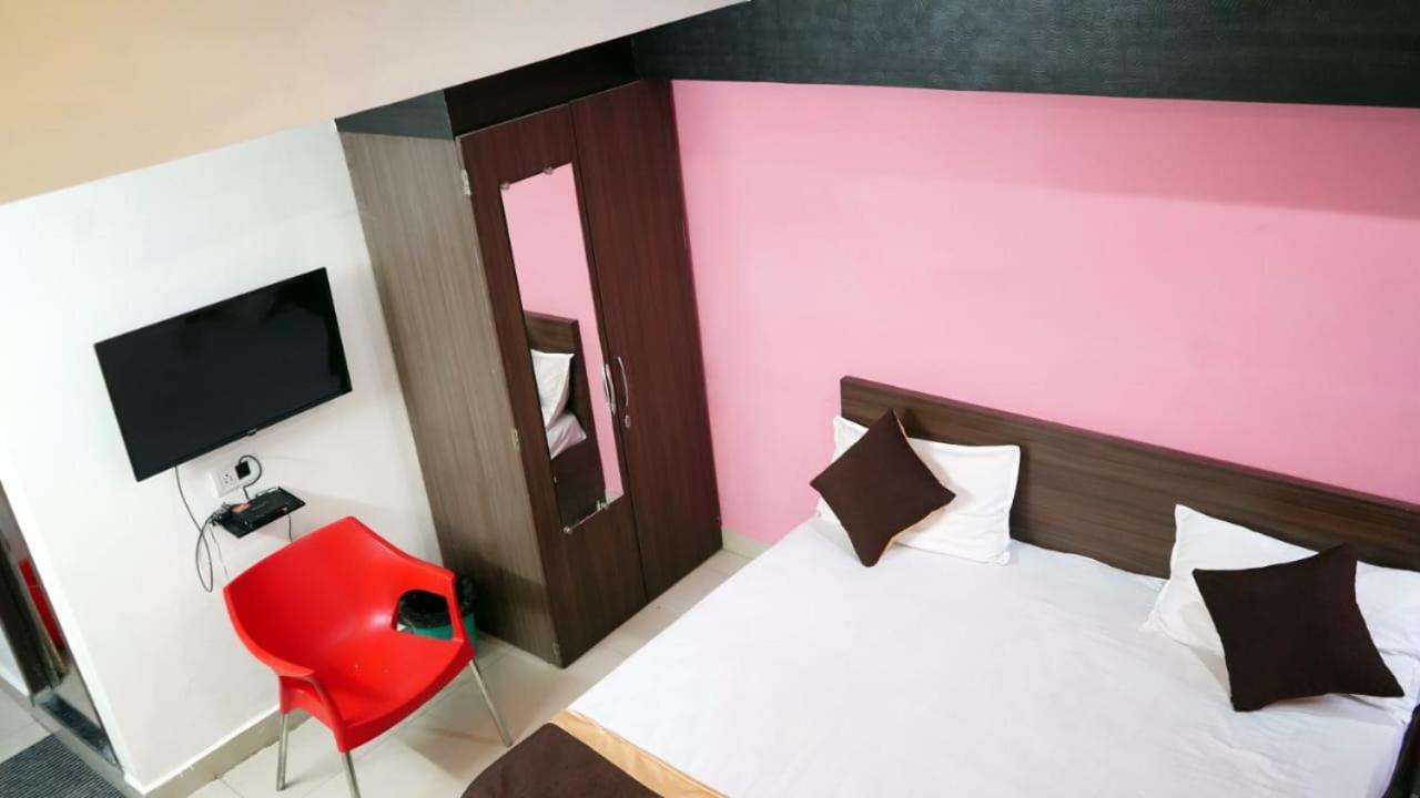 Hotel Atithi Niwas Prayagraj Extérieur photo